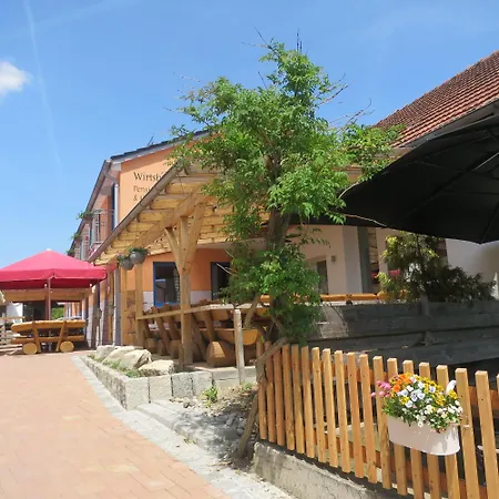 ベッド・アンド・ブレックファスト Wirtsberg & Cafe エヒング